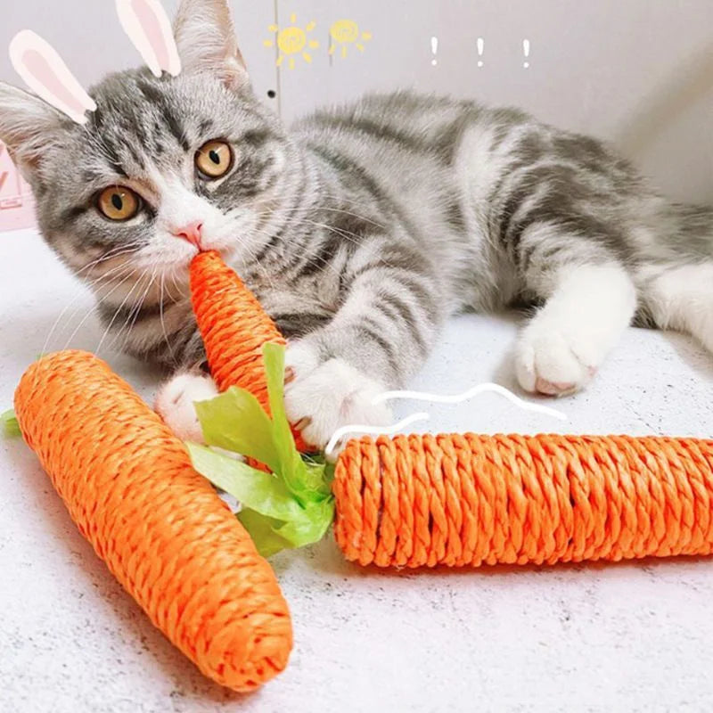 Adorable Carrot Shaped Chew Resistant Cat Toy with Bell Durable Teething Claw Grinding Chew Toy for Kittens And Cats