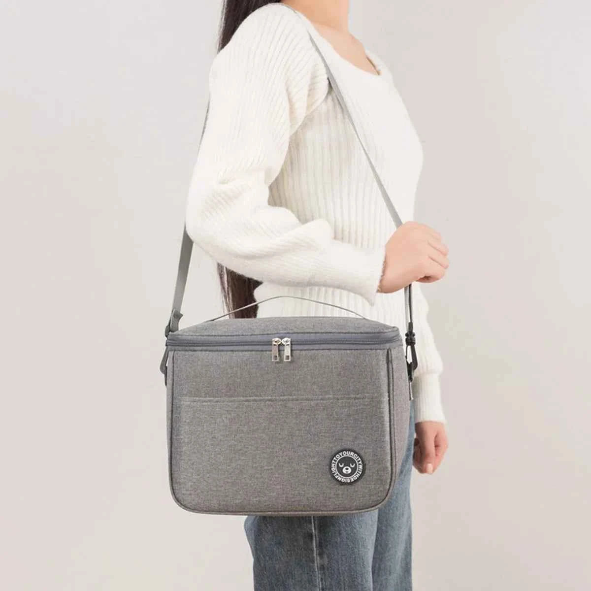 Capacity hand-held with shoulder strap insulated bag, lunch box bag, student thickened waterproof lunch bag。