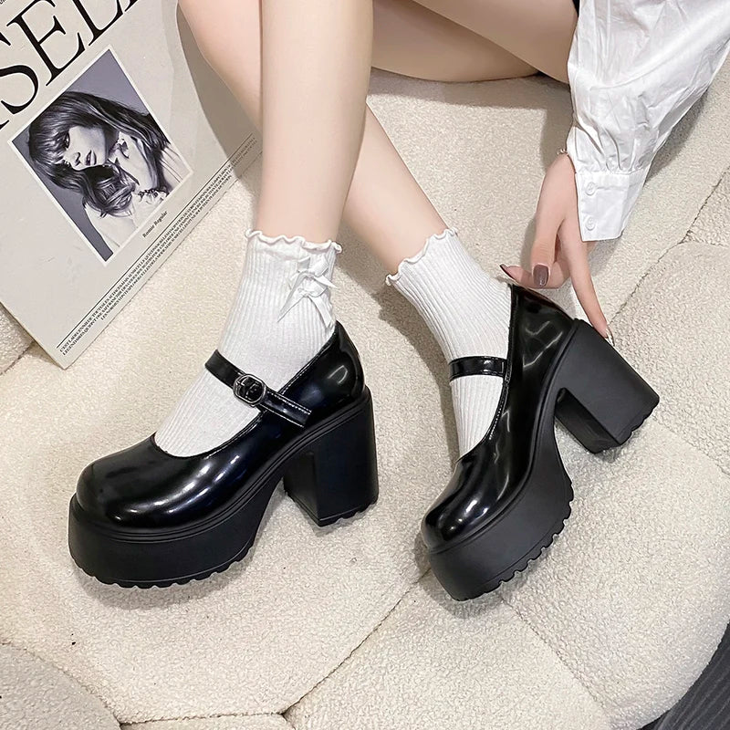 Schwarze Super High Heels Mary Jane Schuhe Damen 2026 Goth Chunky Plateaupumps Damen Übergröße Knöchelschnalle Party Lolita Schuhe 42