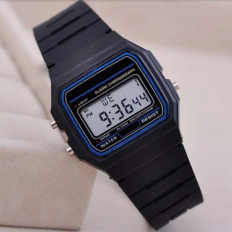 Montre de sport LED Fashion Square pour hommes, montre-bracelet numérique à bracelet en silicone décontracté, montre électronique minimaliste