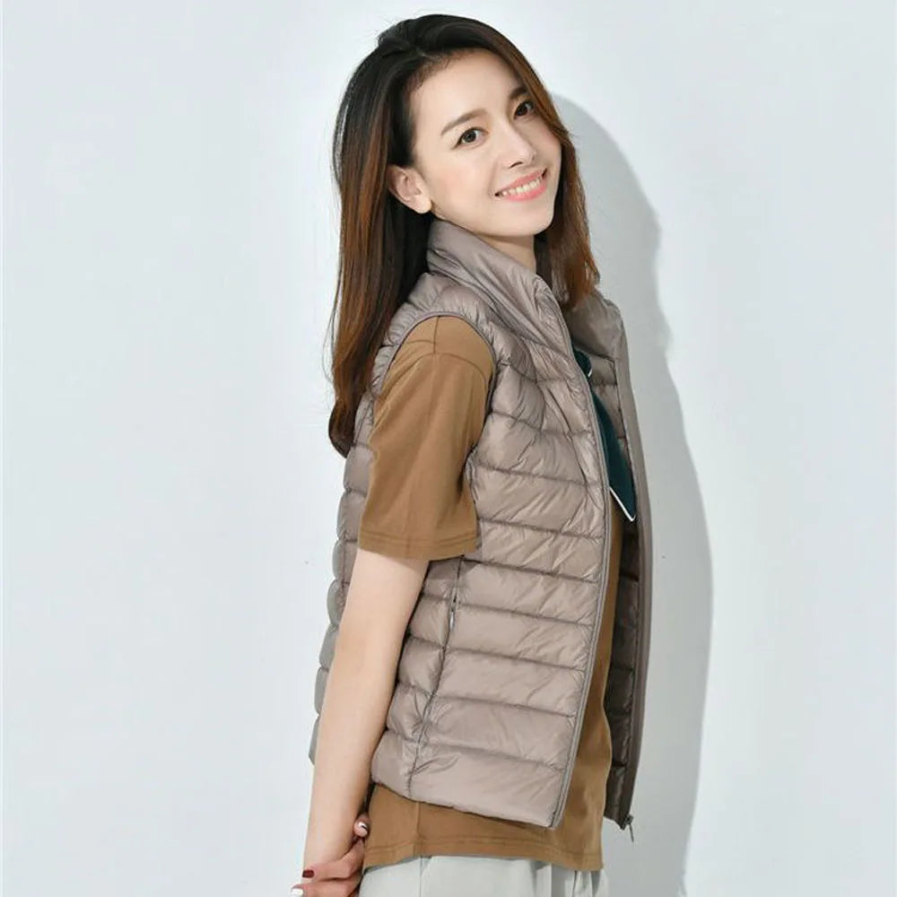 New 2026 Women Women Ultra Light Down Vests Slim Sleeveless Jacket Portable Girl Lightweight Windproof Waistcoat