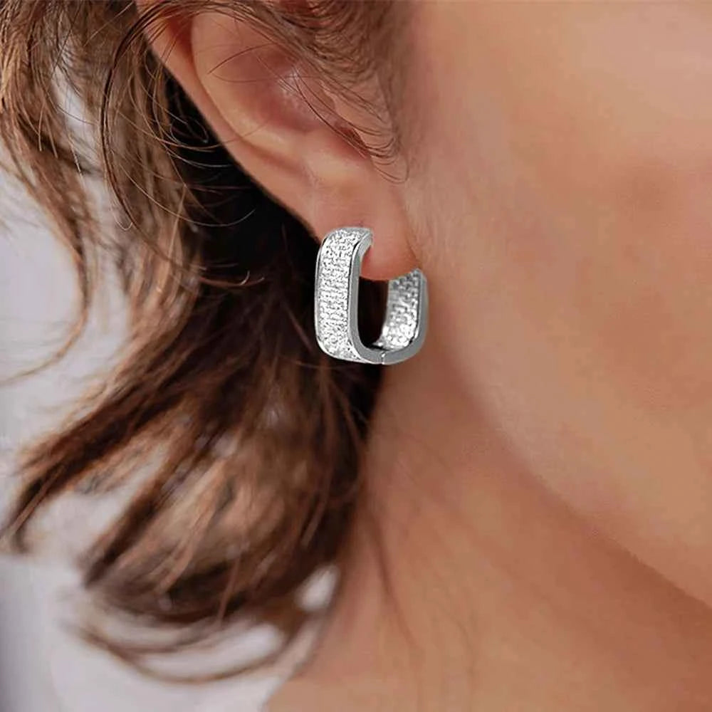 Huitan Korean Fashion Paved CZ Hoop Earrings for Women Metal Silver Color/Gold Color Simple Versatile Girls Earrings Hot Jewelry