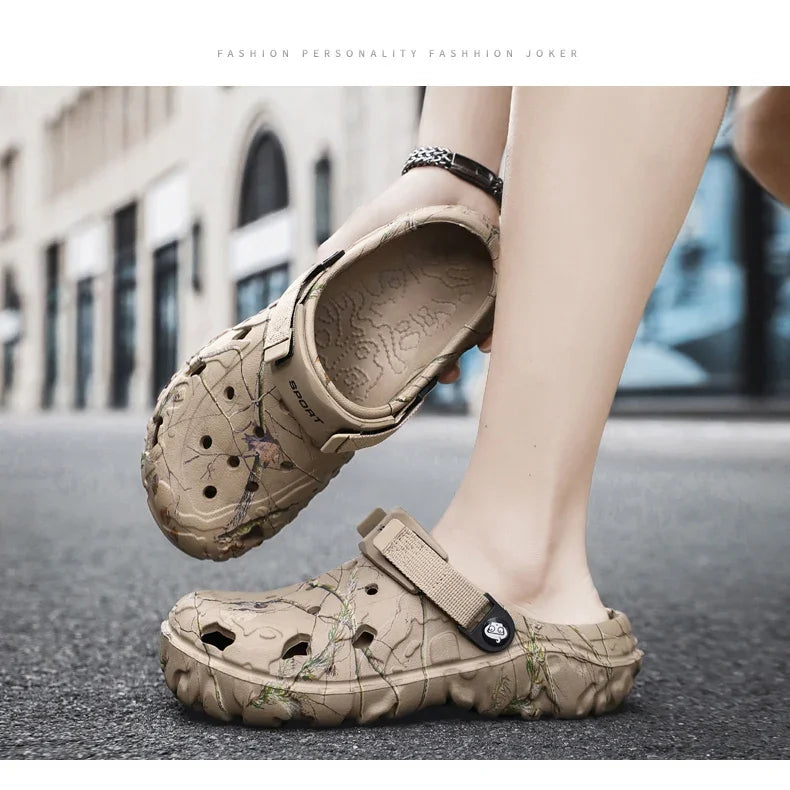 New Summer Men's Sandals New Home Garden Shoes Comfortable and Lightweight Men Slippers Non-Slip Soft Bottom Flip Flop Sandals