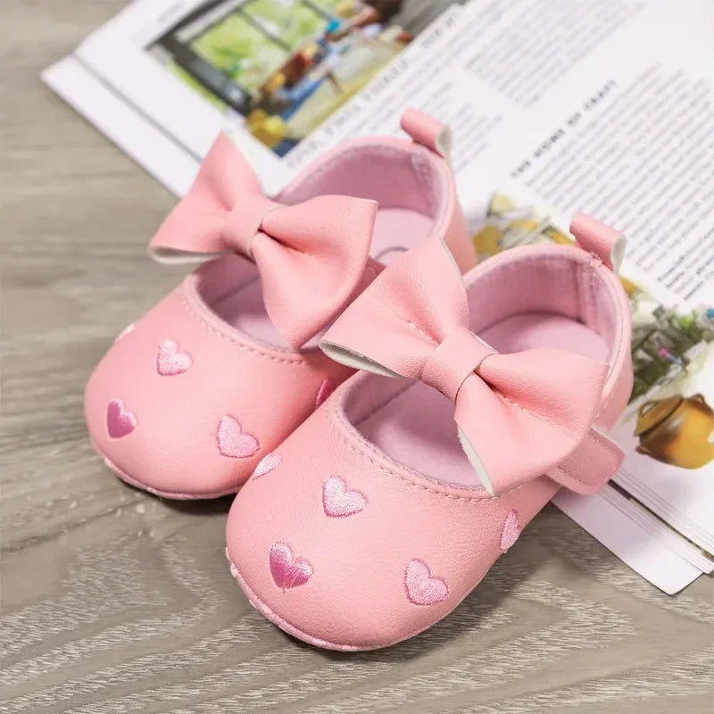 Baby-Mädchen Lauflernschuhe für drinnen 0-18 Monate, weiche Baumwollsohle, rutschfest, mit Schleifenstickerei, Klettverschluss-Schühchen