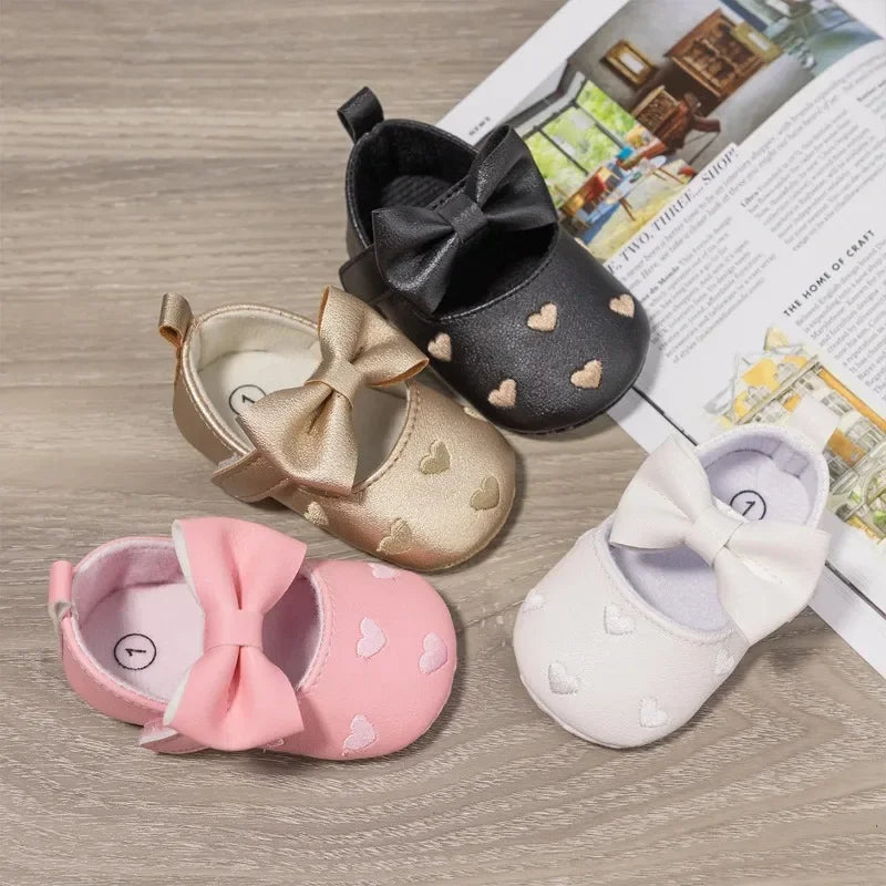Baby-Mädchen Lauflernschuhe für drinnen 0-18 Monate, weiche Baumwollsohle, rutschfest, mit Schleifenstickerei, Klettverschluss-Schühchen