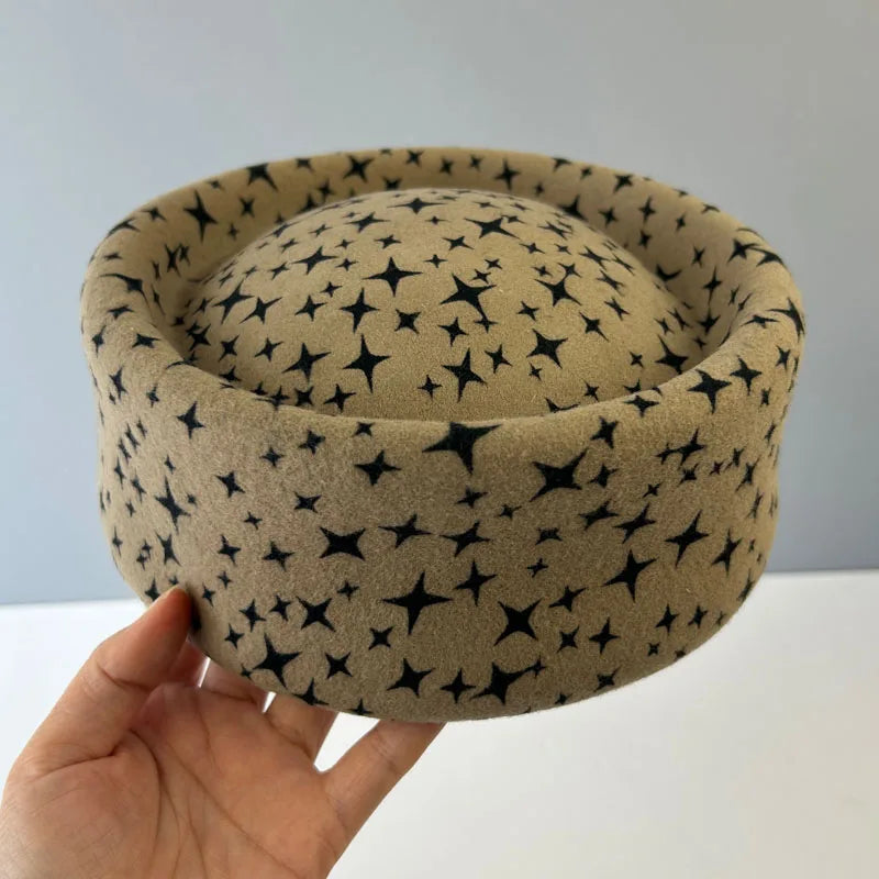 Vintage Hard Top Flat Fedoras Hats Women 100% Wool Felt Berets Hat Wedding Fascinator Caps Wedding Cocktail Party Pillbox Hat