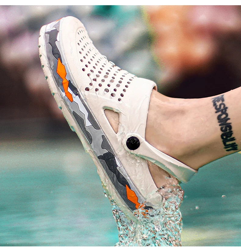 Men's summer casual hole shoes non slip lightweight breathable Two wearing men's sandals fashion comfort beach shoes slippers