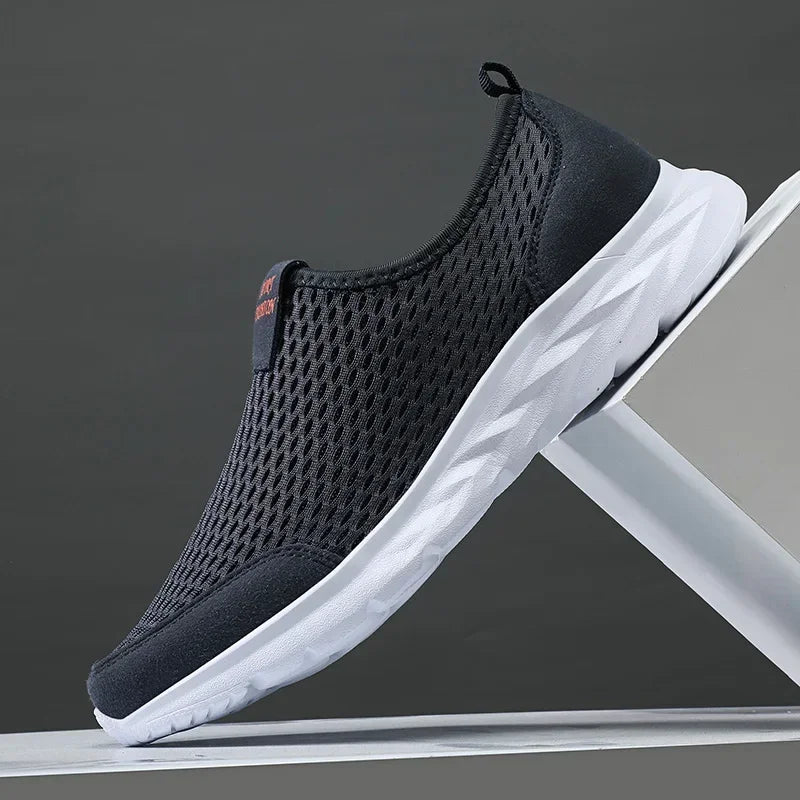 2026 New Shoes Men Loafers Light Walking Breathable Summer Comfortable Casual Shoes Men Sneakers Zapatillas Hombre Plus