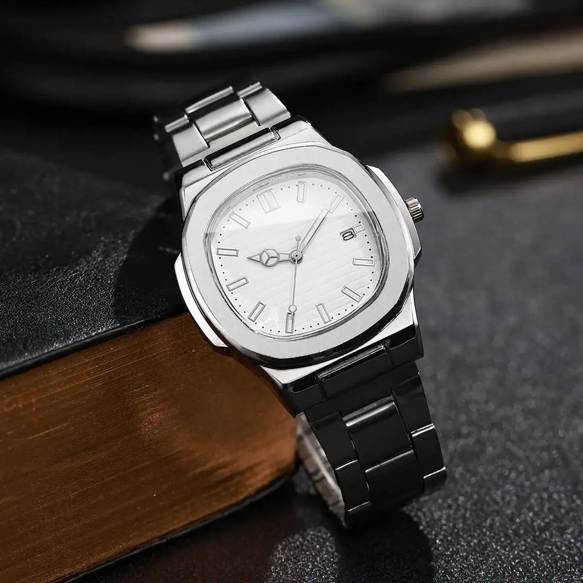 Luxus Herren Business Uhren Mode Quadratisches Zifferblatt Edelstahlarmband Quarzuhr mit Kalender für Herrenuhr (Ohne Box)