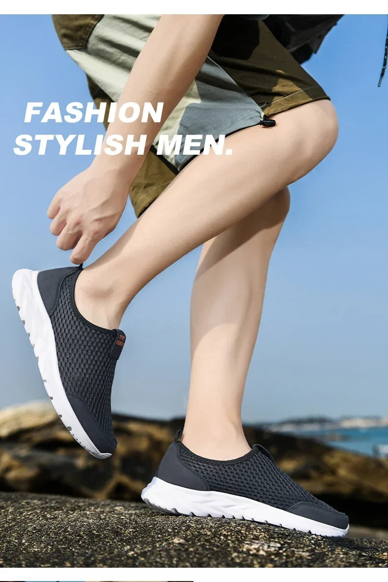 2026 New Shoes Men Loafers Light Walking Breathable Summer Comfortable Casual Shoes Men Sneakers Zapatillas Hombre Plus