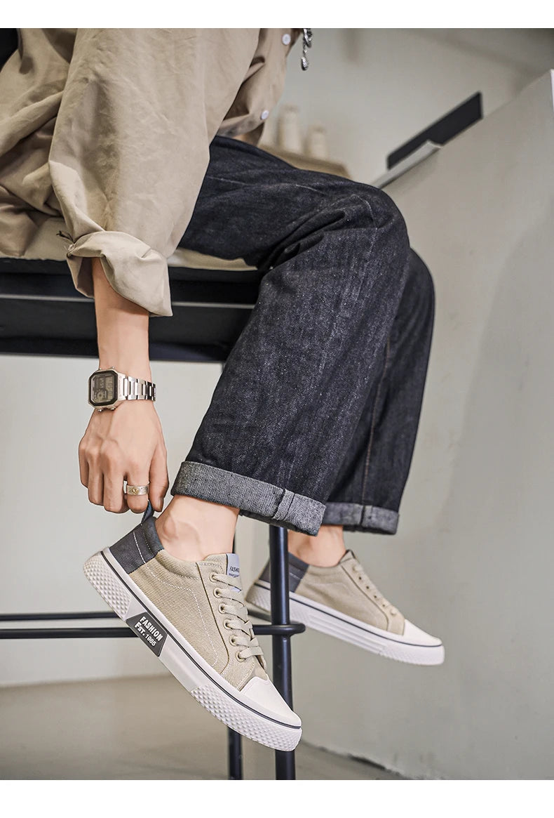 Canvas shoes four seasons men's casual shoes students flat shoes fashion soft-sole outdoor walking shoes youth Joker board shoes