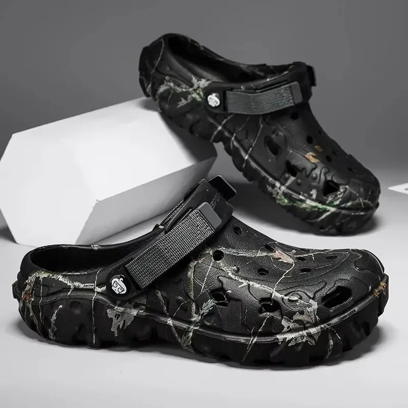 New Summer Men's Sandals New Home Garden Shoes Comfortable and Lightweight Men Slippers Non-Slip Soft Bottom Flip Flop Sandals
