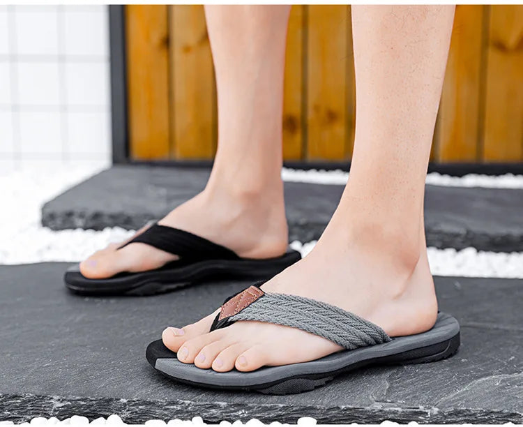 2025 High Quality Brand Men Flip Flops Summer Beach Flip Flops Men Fashion Breathable Casual Men Beach Slippers Summer Outdoor