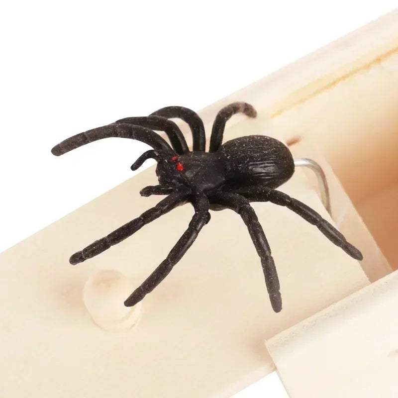 Wooden Prank Spider Scare Box Pranks Stuff Toys Handcrafted Spider Money Surprise in A Box Practical Joke Toys Gag Gift Amagi