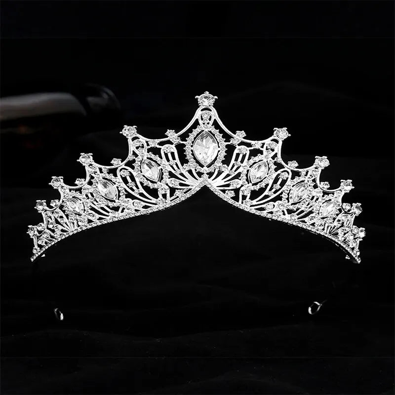 Couronne de Reine pour Femmes Couronne de Concours avec Peignes Couronne de Princesse pour Filles Strass en Cristal Tiara Bandeau Tiara Peigne Tiara