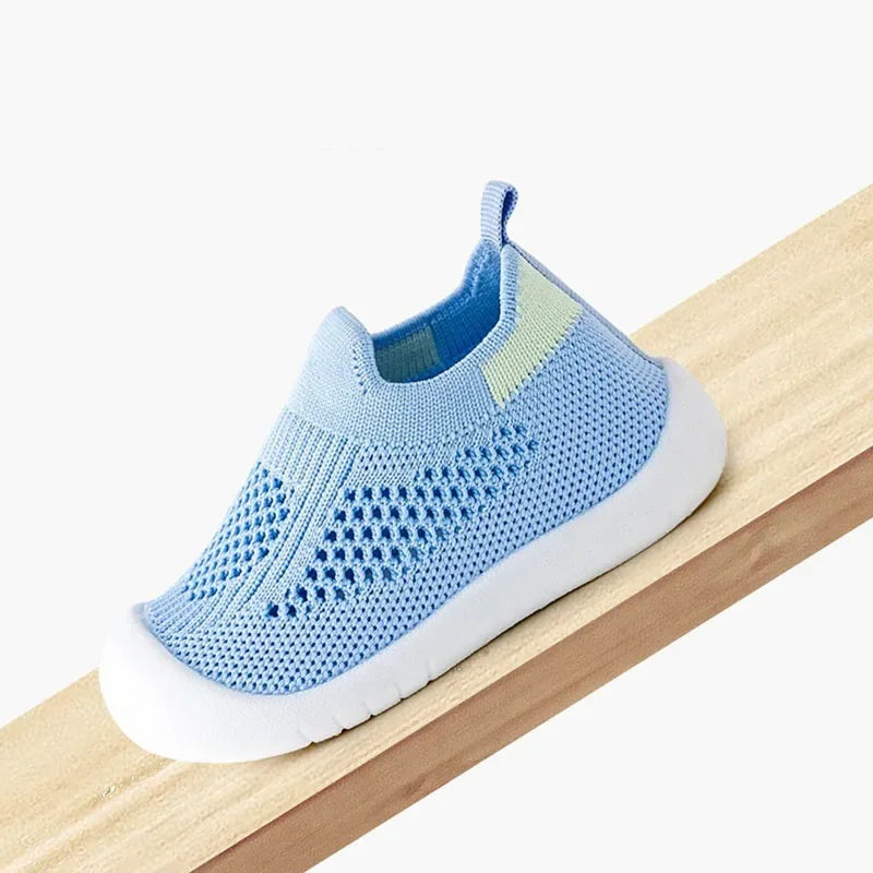 Chaussures bébé printemps populaires, maille tricotée respirante pour filles et garçons de 0 à 3 ans, baskets décontractées d'été à enfiler, antidérapantes pour tout-petits, premières chaussures de marche