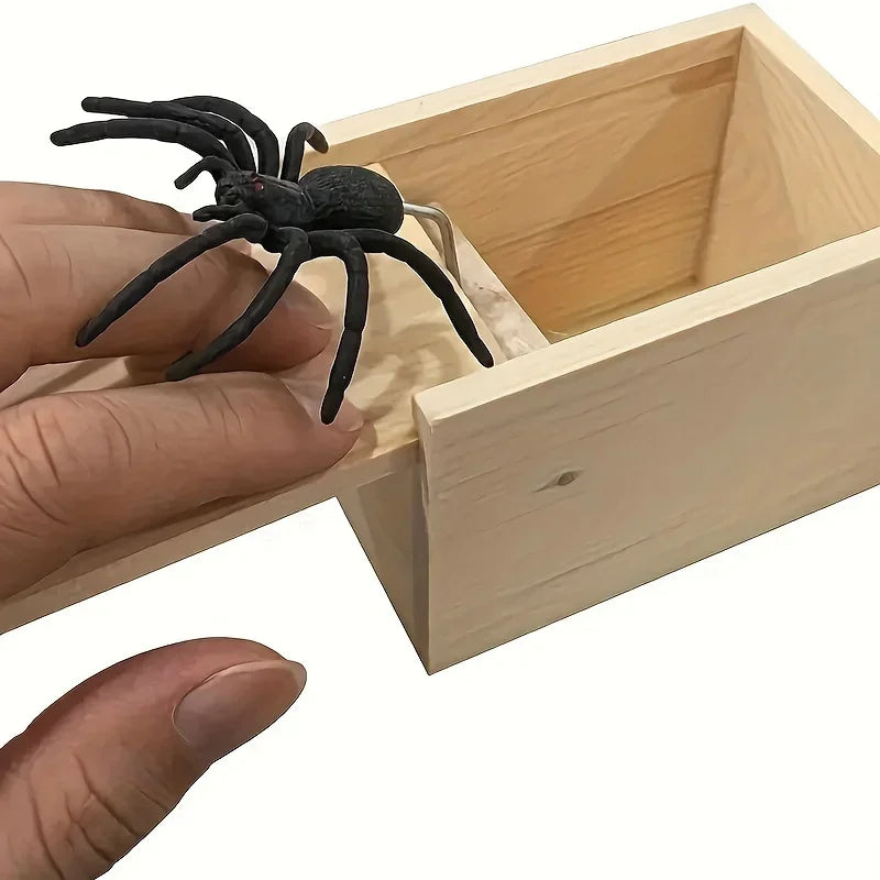 Wooden Prank Spider Scare Box Pranks Stuff Toys Handcrafted Spider Money Surprise in A Box Practical Joke Toys Gag Gift Amagi