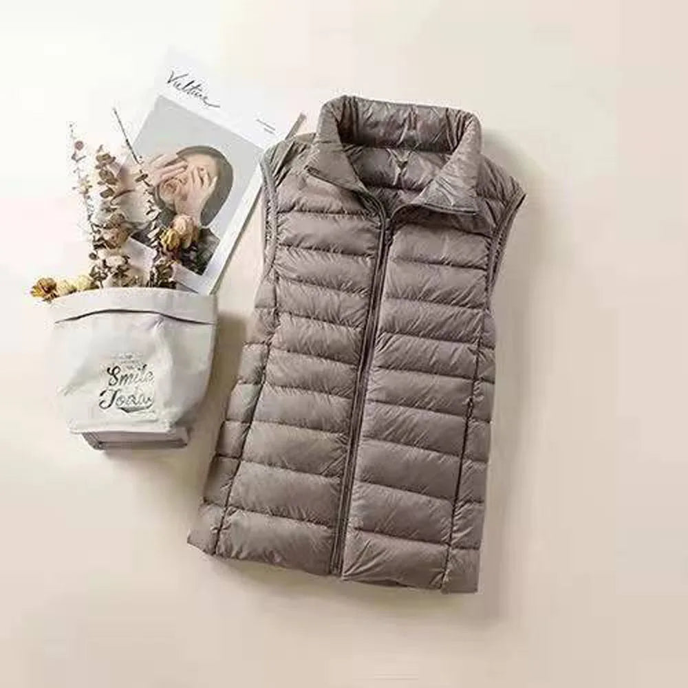 New 2026 Women Women Ultra Light Down Vests Slim Sleeveless Jacket Portable Girl Lightweight Windproof Waistcoat