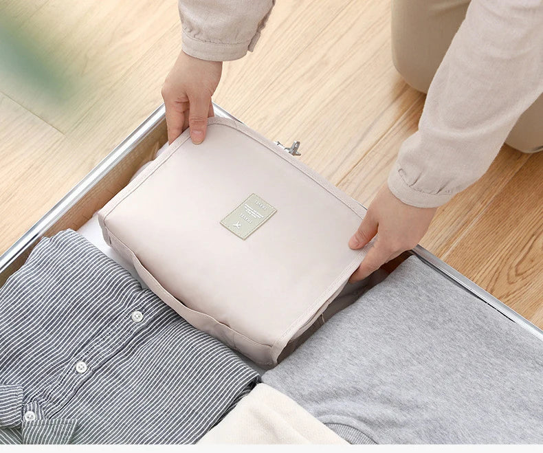 Travel Makeup Bag Waterproof Toiletries Organizer High Quality Women Neceser Bathroom Hook Wash Pouch Hook Makeup Storage Bag