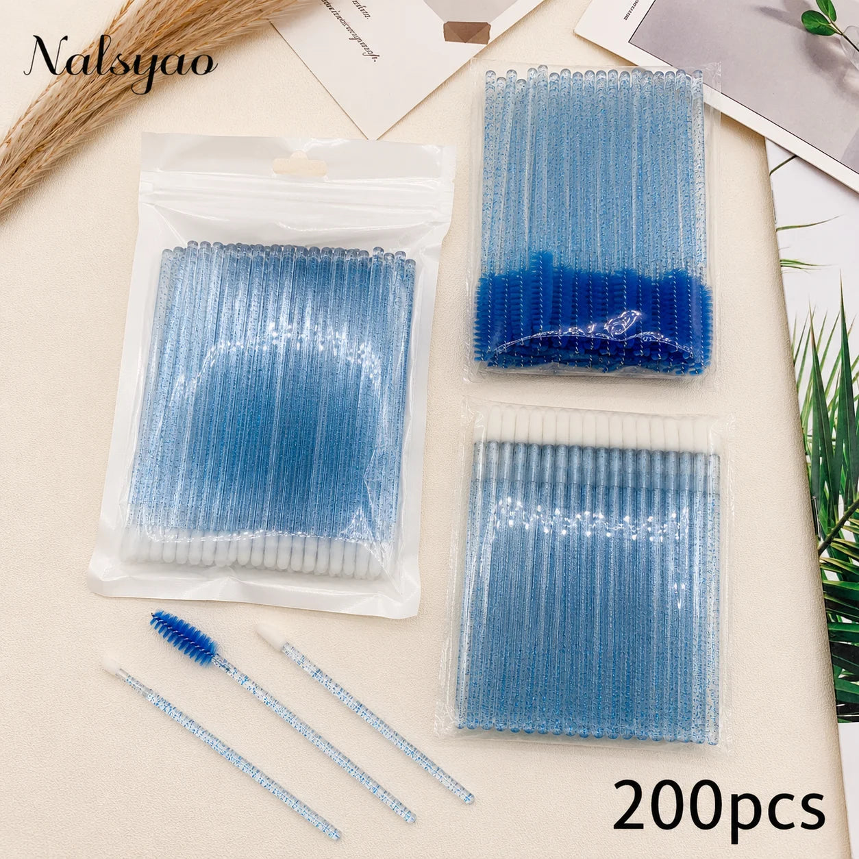 200pcs Eyelash Extension Special Eyelash Removal Brush Micro Brush Eyelash Brush Lipline Cotton Brush for Eyelash Extension Tool
