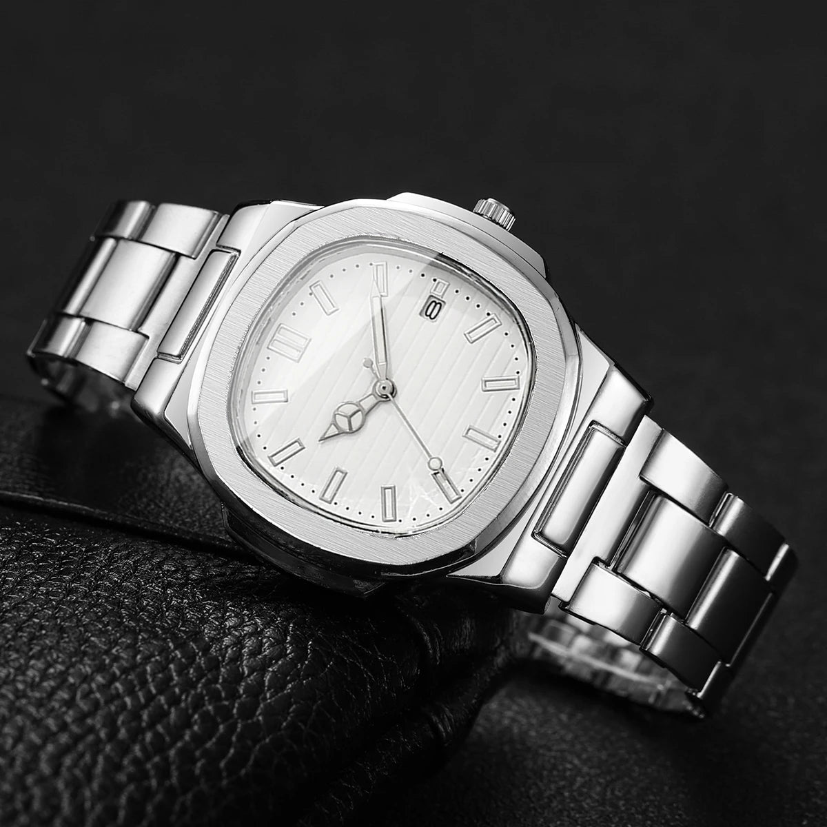 Herrenmode Armbanduhren, Business-Quarzuhr mit quadratischem Zifferblatt, Edelstahlarmband und Kalender für Herren (ohne Box)
