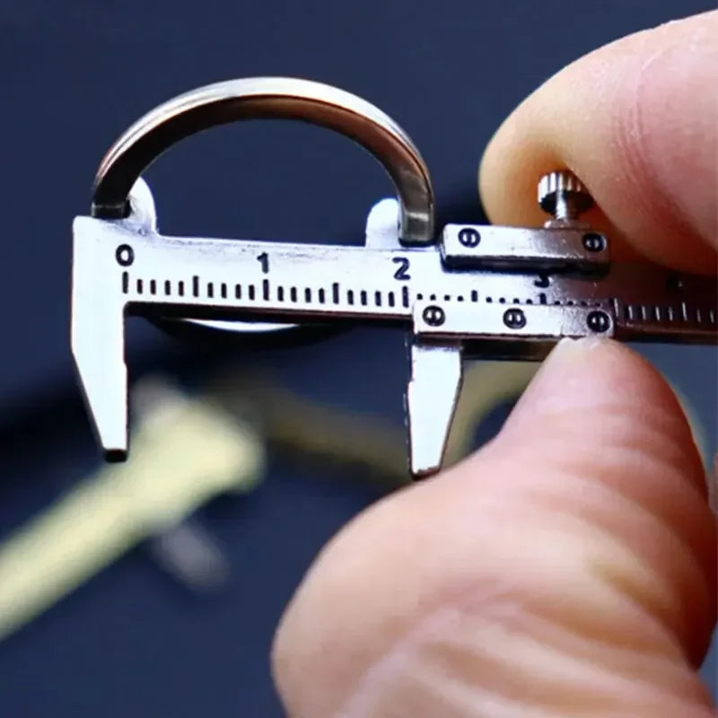 Mini vernier caliper bolso chaveiro ornamentos pequeno 3d móvel precisão medida ferramenta acessórios slider régua liga