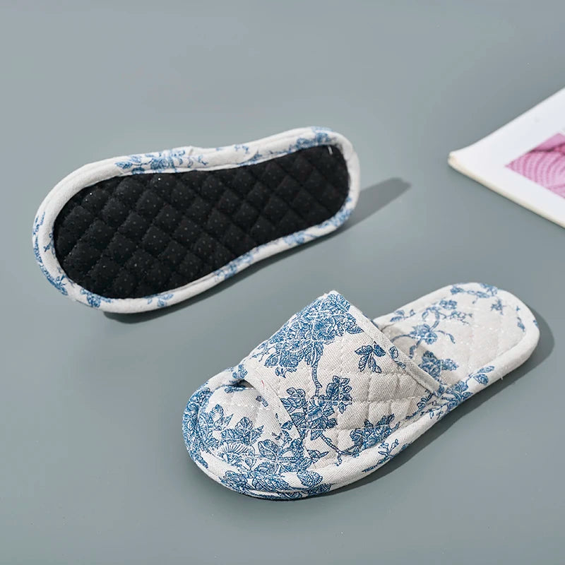Home Slippers Soft Cotton Floral Floor Shoes Fashion Lightweight Slippers Antislip Indoor Slippers Bedroom Couple Slippers