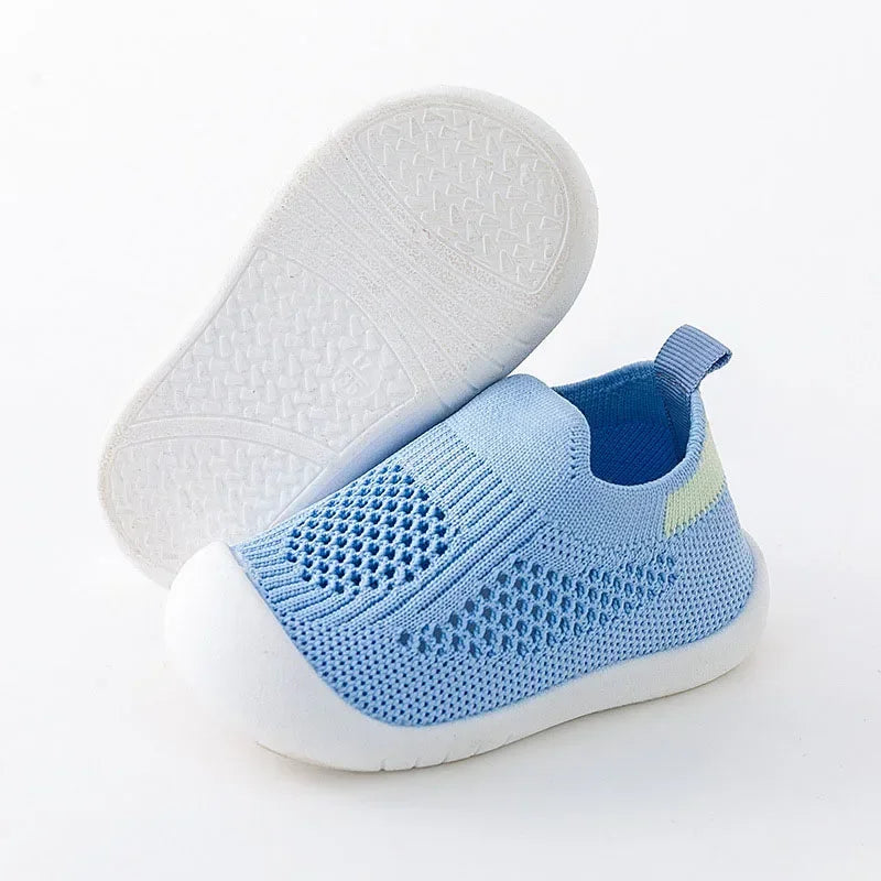 Chaussures bébé printemps populaires, maille tricotée respirante pour filles et garçons de 0 à 3 ans, baskets décontractées d'été à enfiler, antidérapantes pour tout-petits, premières chaussures de marche