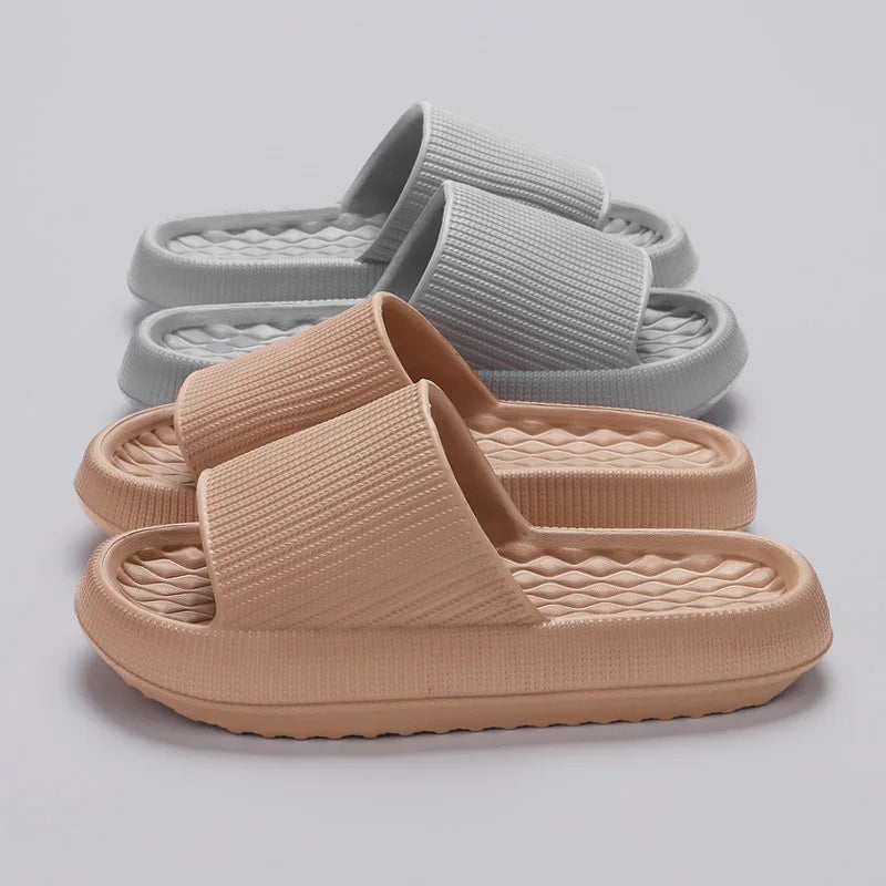 Women Thick Platform Cloud Slippers Eva Cfortable Non-Slip Home Slides Women Summer Lightweight Soft Sole Sandals Flip Flops