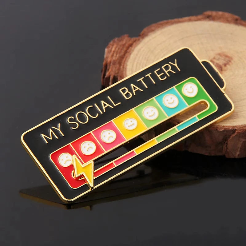 Mood Expression Pins for Women Men My Social Battery Brooches on Clothes Funny Alloy Badge Gifts