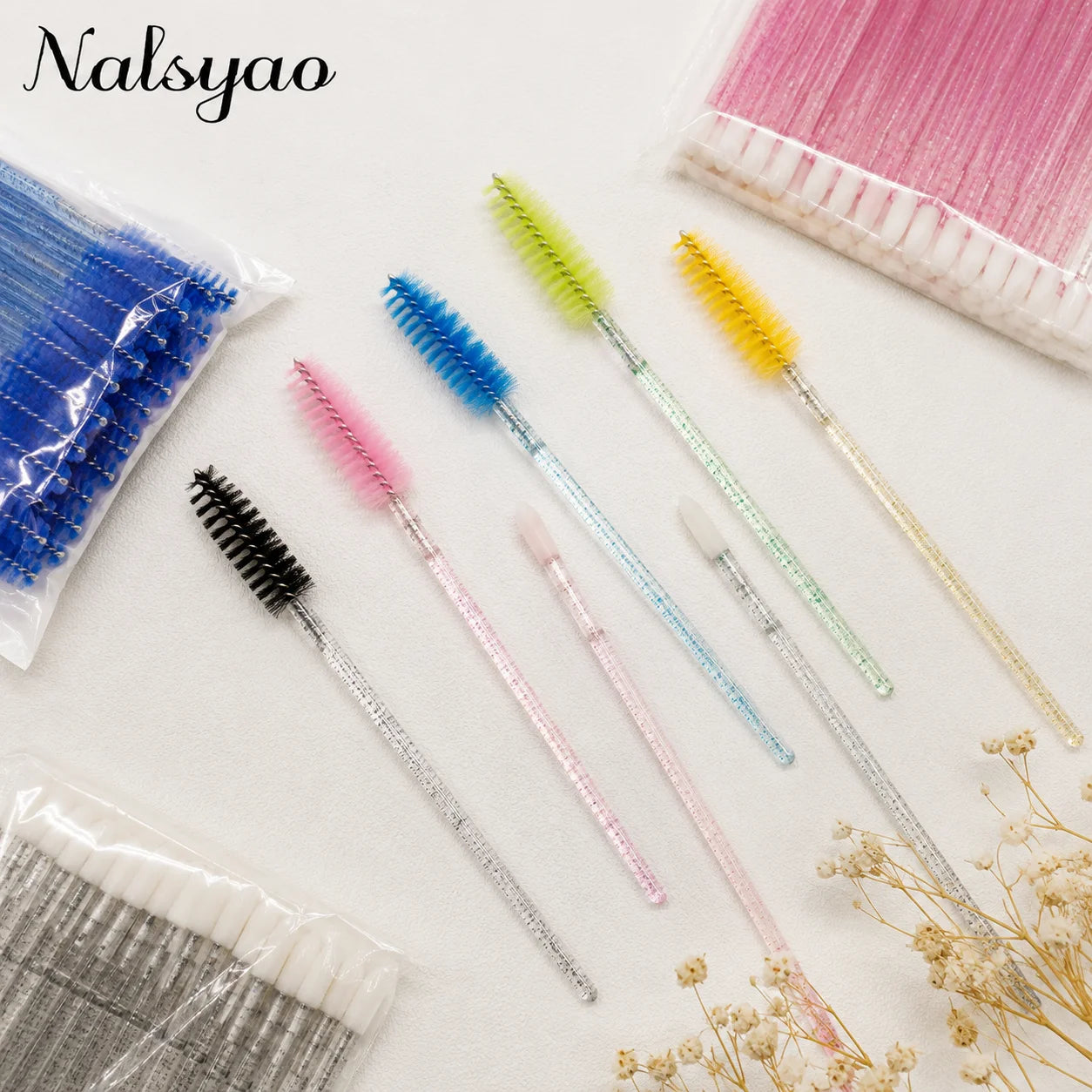 200pcs Eyelash Extension Special Eyelash Removal Brush Micro Brush Eyelash Brush Lipline Cotton Brush for Eyelash Extension Tool