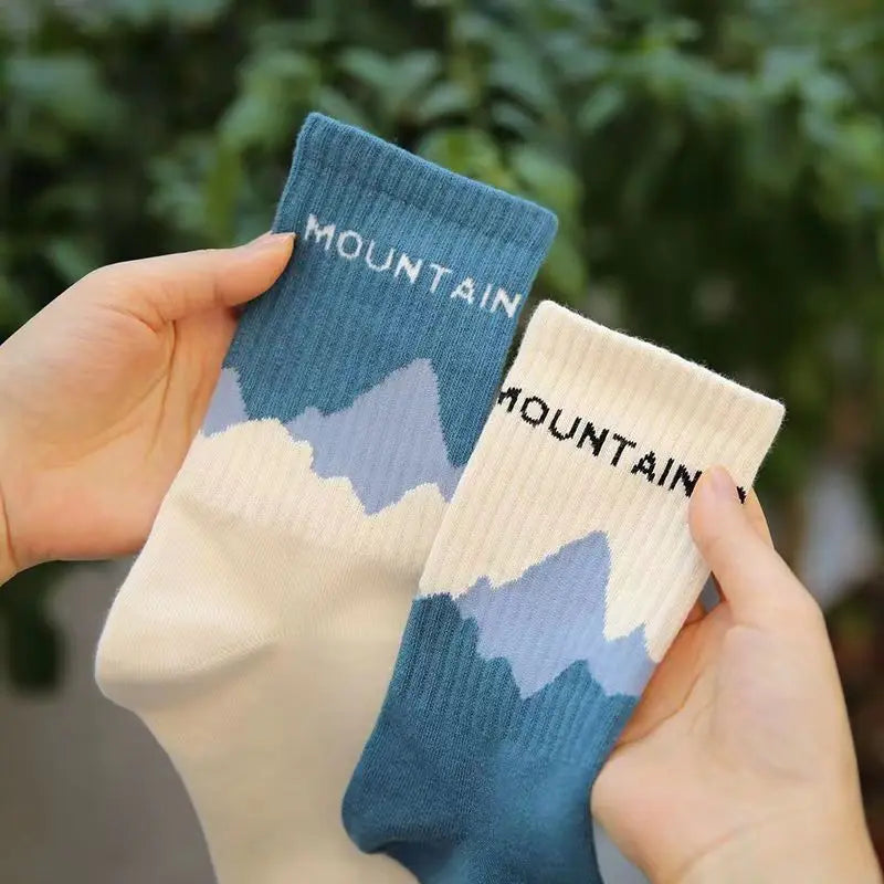 4 Paires de Chaussettes Tendance, Douces et Polyvalentes pour Hommes et Femmes, Confortables et Respirantes, Idéales pour la Course et le Fitness