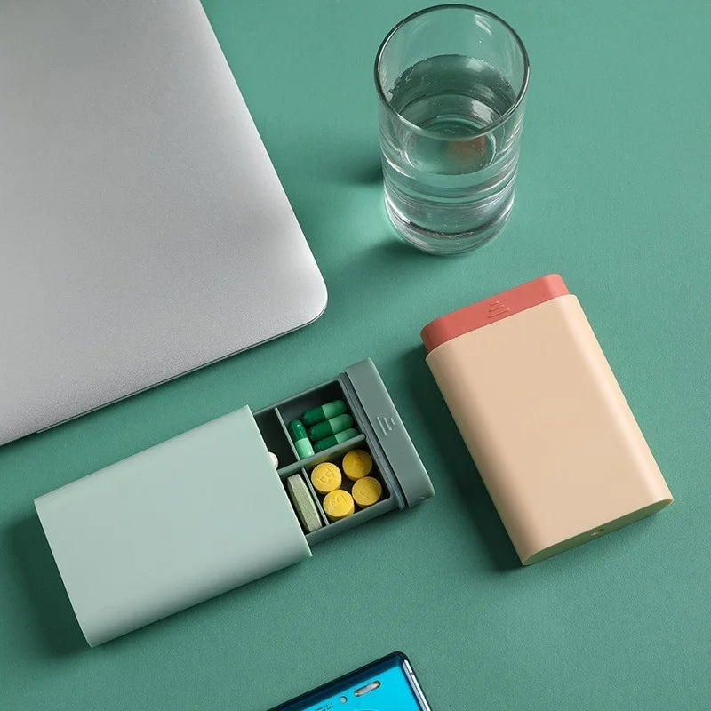 Mini Kleiner tragbarer Reise-Vitaminbox Pillendosen Behälter Organizer Aufbewahrung Tablette 7 Tage 6 Fächer Medizin Fischöle
