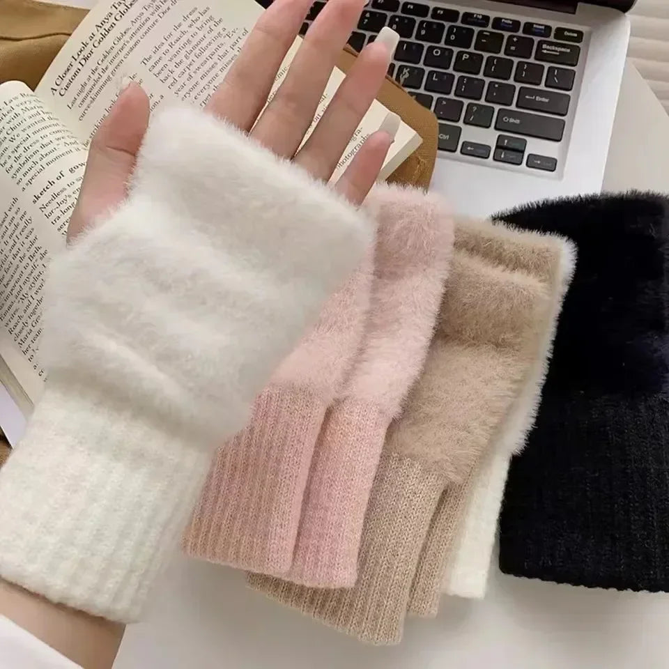 Fashionable Half Finger Gloves Suitable for Women's Soft and Warm Winter Luxurious Solid Color Plush Knitted Fingerless Gloves