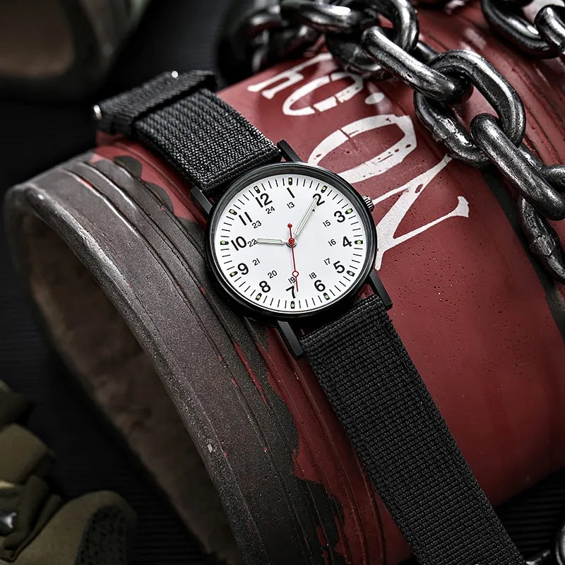 2023 Fashion Herrenuhren Luxusmarke Mode Herren Quarzuhren Leuchtzeiger Herrenuhr Großes Zifferblatt Wasserdichte Herrenarmbanduhr
