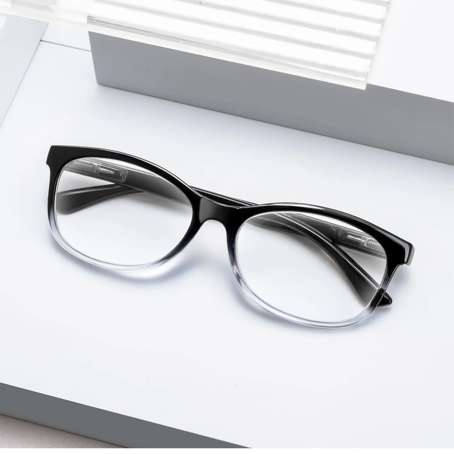 1/2/3/4/5PCS VOPHA Auto-Focus Reading Glasses Lightweight PC Frame, Unisex Design | Ideal for Computer Use & Perfect Gift Choice