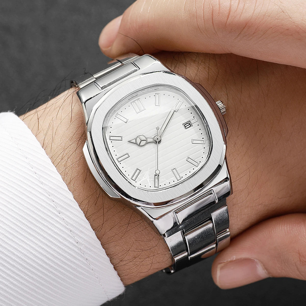 Herrenmode Armbanduhren, Business-Quarzuhr mit quadratischem Zifferblatt, Edelstahlarmband und Kalender für Herren (ohne Box)