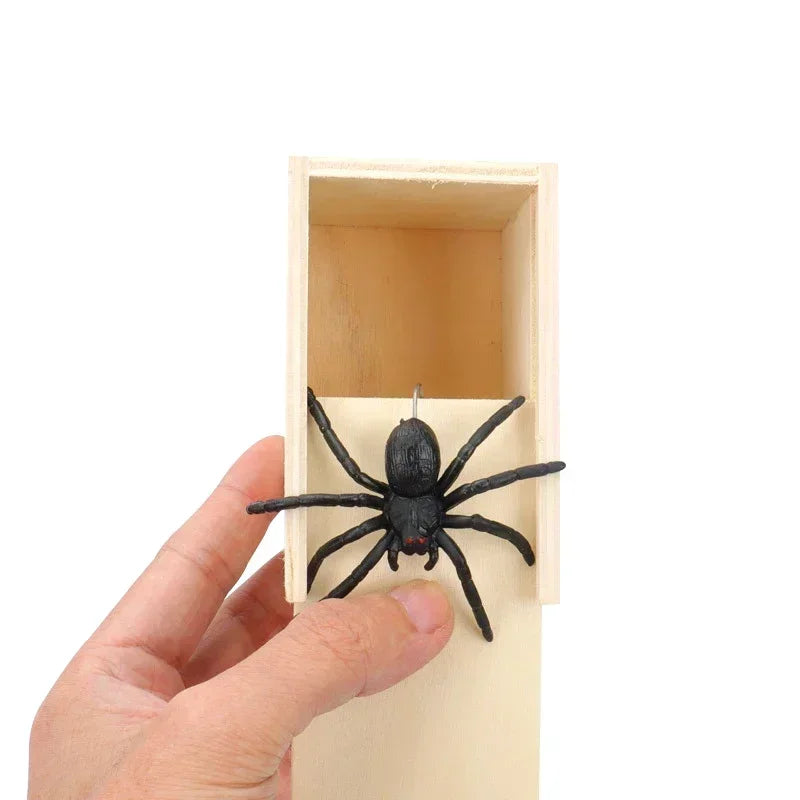 Wooden Prank Spider Scare Box Pranks Stuff Toys Handcrafted Spider Money Surprise in A Box Practical Joke Toys Gag Gift Amagi