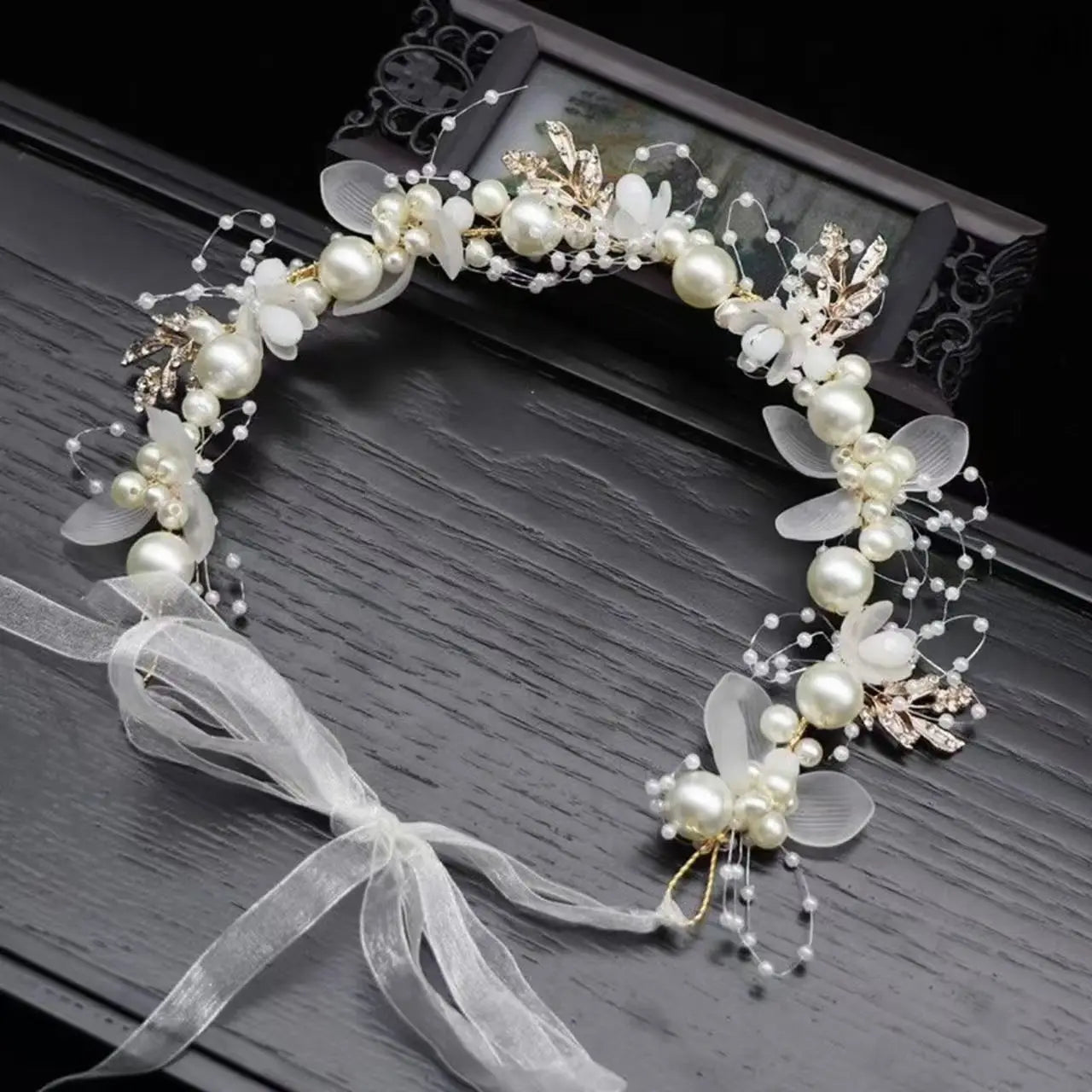 Accessoire de mariage Couronne de mariée Bijoux de cheveux en cristal Tiare avec perles Fleurs Couronne de mariage Bandeau floral de mariée avec perles