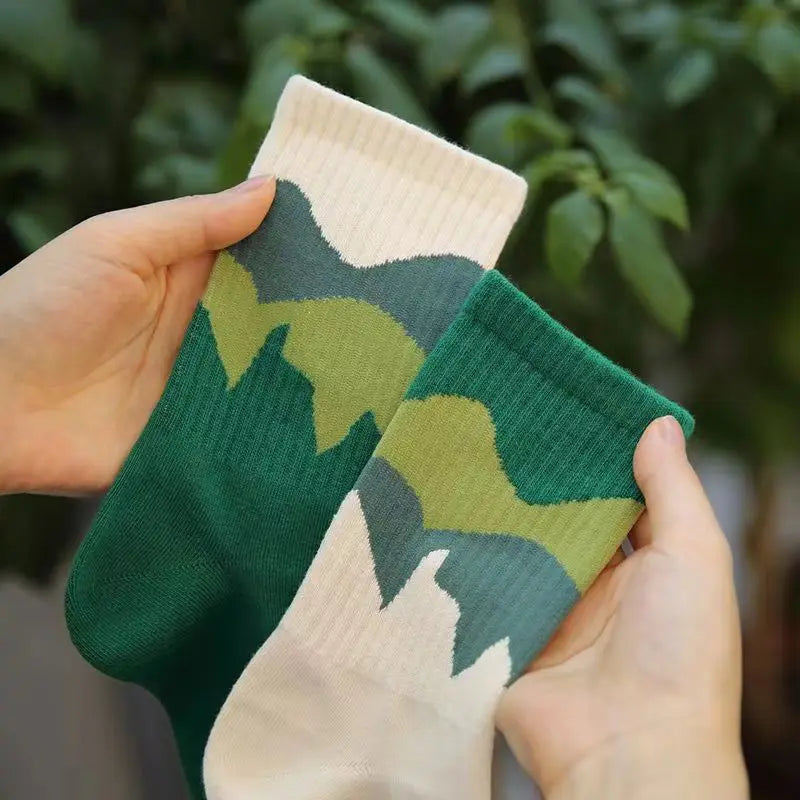 4 Paires de Chaussettes Tendance, Douces et Polyvalentes pour Hommes et Femmes, Confortables et Respirantes, Idéales pour la Course et le Fitness