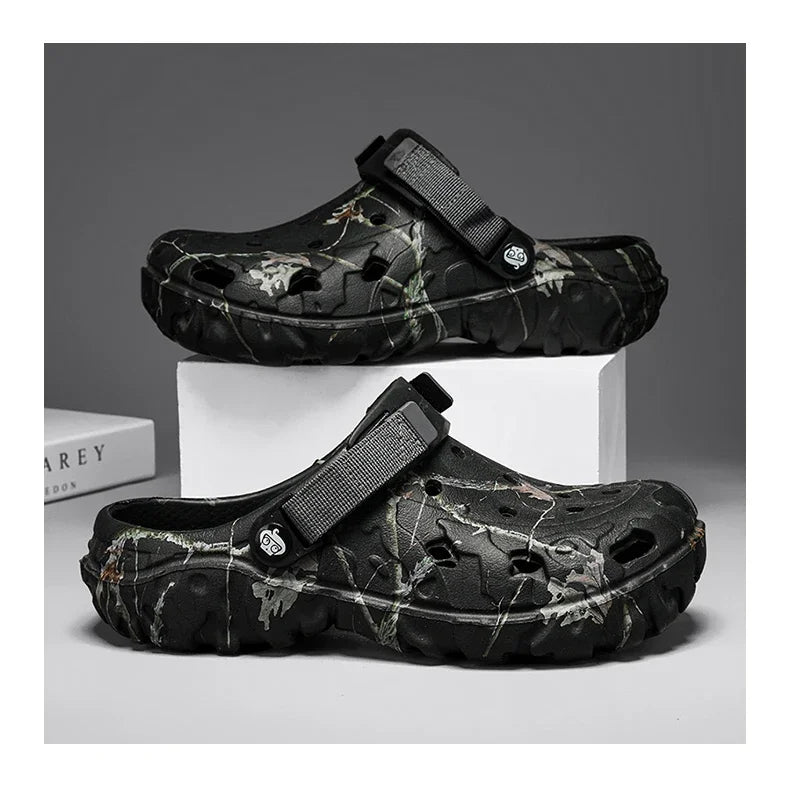 New Summer Men's Sandals New Home Garden Shoes Comfortable and Lightweight Men Slippers Non-Slip Soft Bottom Flip Flop Sandals