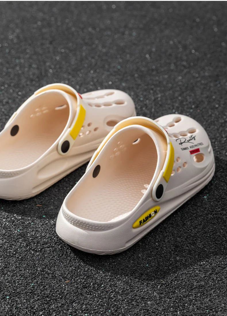 Summer Clogs Sandals Men Clogs EVA Slippers Soft Sole Breathable Beach Slippers Men Home Slippers Outdoor Antiskid Slippers