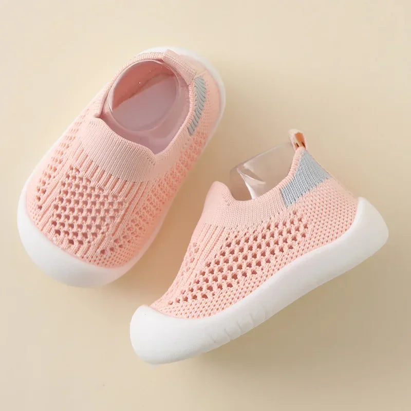 Chaussures bébé printemps populaires, maille tricotée respirante pour filles et garçons de 0 à 3 ans, baskets décontractées d'été à enfiler, antidérapantes pour tout-petits, premières chaussures de marche