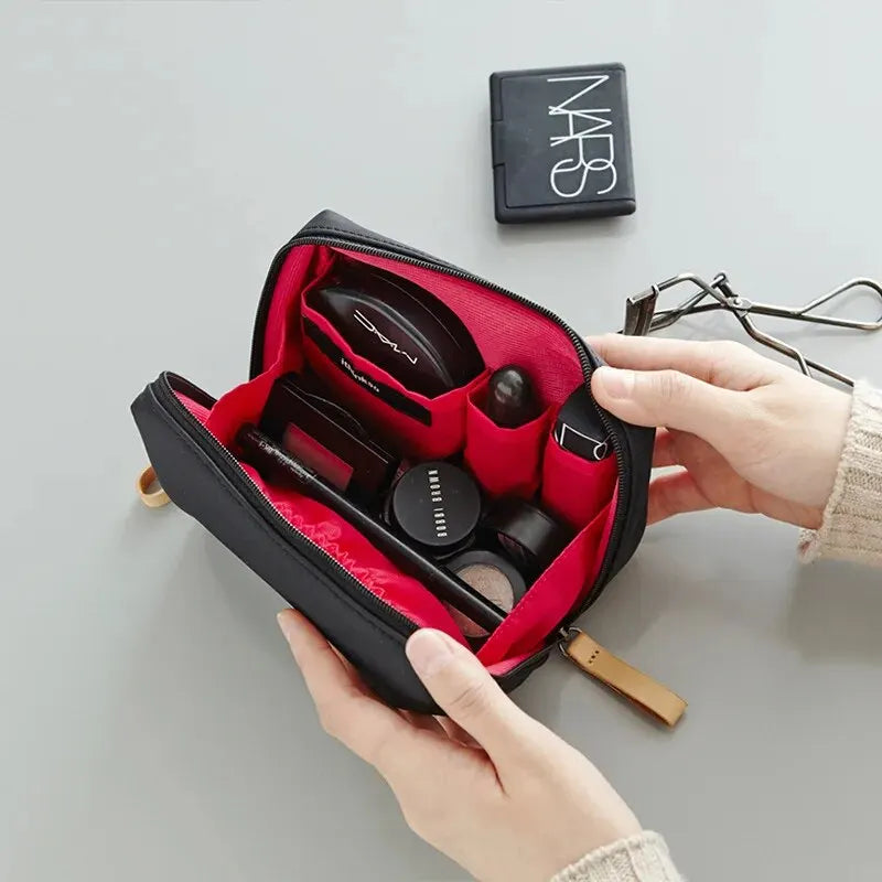 2024 Neue Kosmetiktasche für Damen, einfarbig, koreanischer Stil, Make-up-Tasche, Kulturbeutel, wasserdichter Make-up-Organizer, Luxustasche