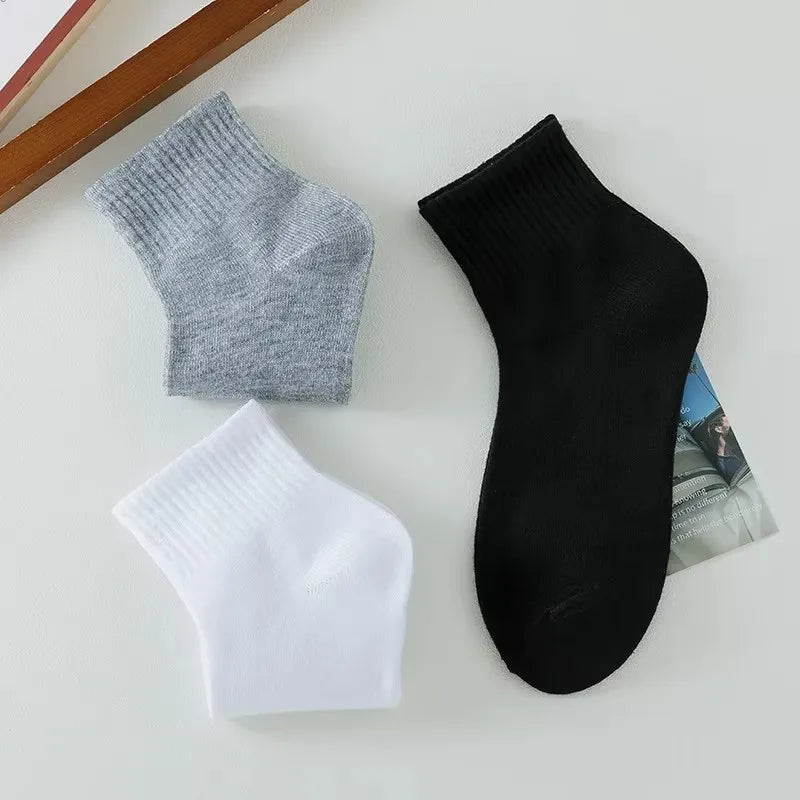 10 Pairs Men‘s Solid Color Mid-Calf Socks Breathable Comfort Sports Casual Work Socks White Black All Seasons EU 37-44 US 6-12