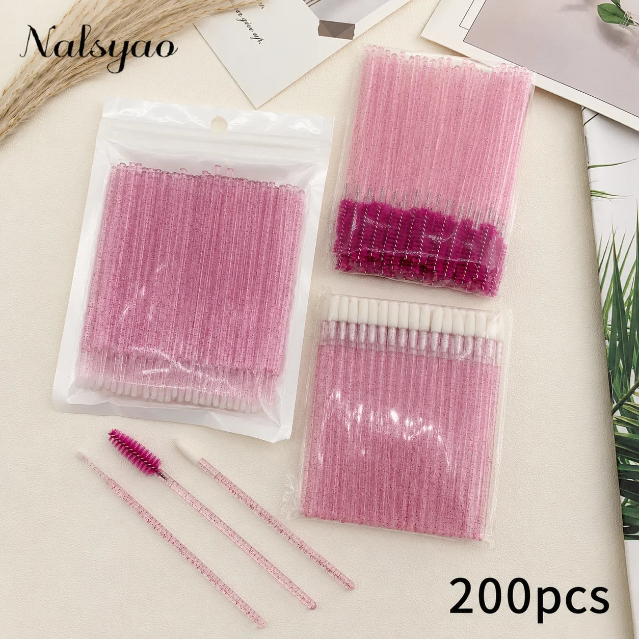 200pcs Eyelash Extension Special Eyelash Removal Brush Micro Brush Eyelash Brush Lipline Cotton Brush for Eyelash Extension Tool