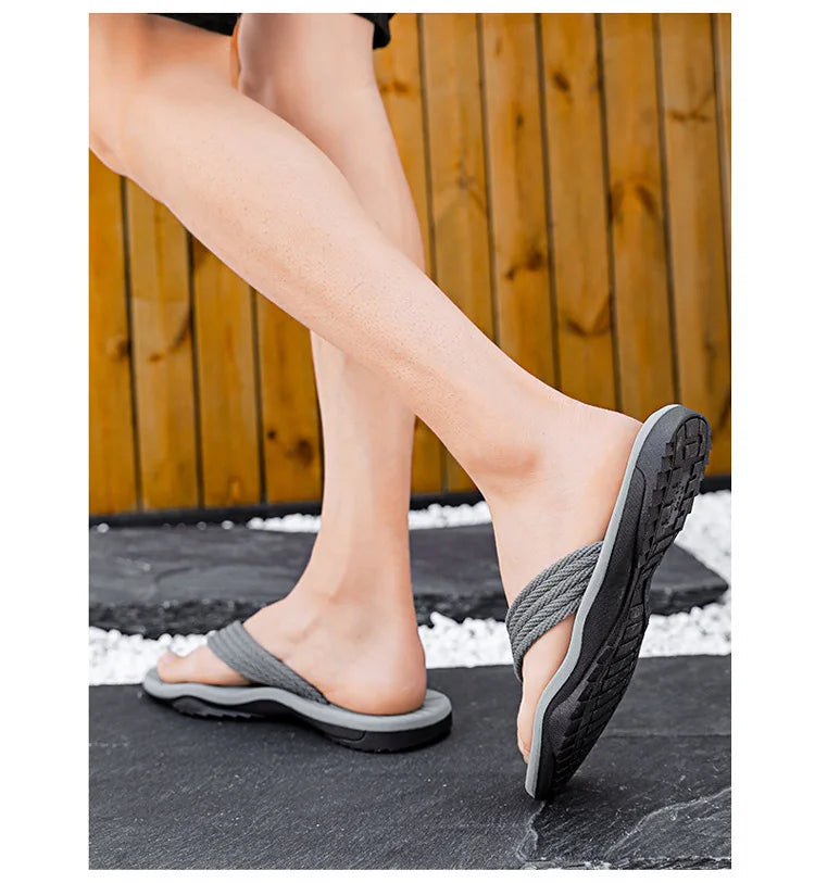 2025 High Quality Brand Men Flip Flops Summer Beach Flip Flops Men Fashion Breathable Casual Men Beach Slippers Summer Outdoor