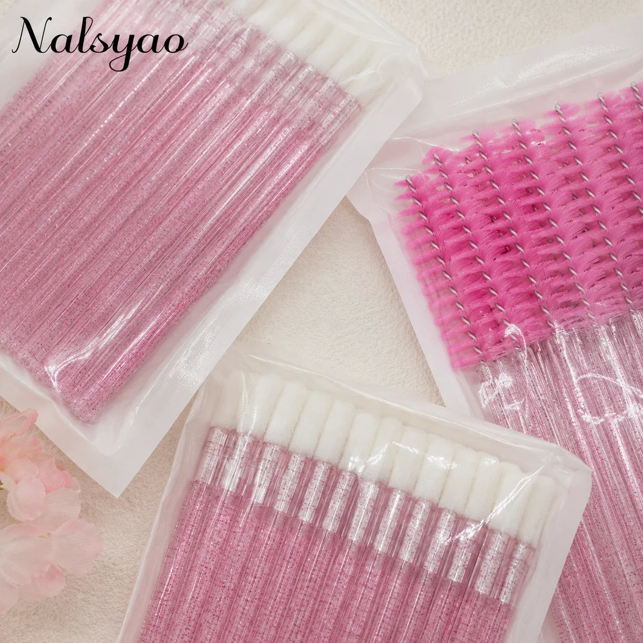 200pcs Eyelash Extension Special Eyelash Removal Brush Micro Brush Eyelash Brush Lipline Cotton Brush for Eyelash Extension Tool