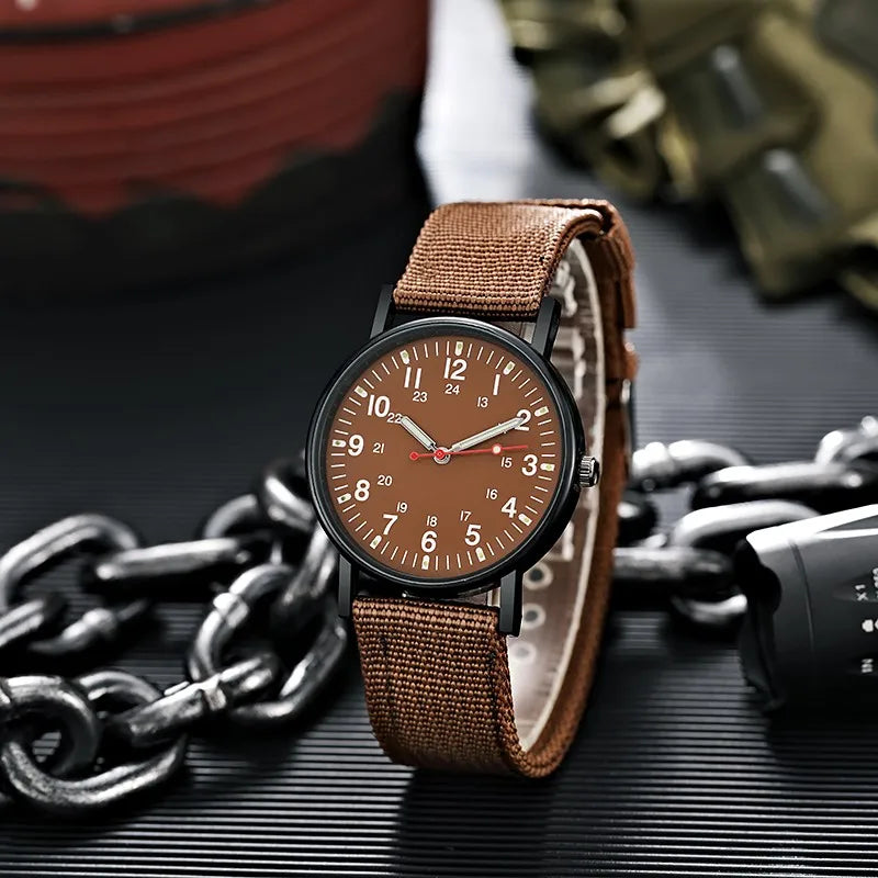 2023 Fashion Herrenuhren Luxusmarke Mode Herren Quarzuhren Leuchtzeiger Herrenuhr Großes Zifferblatt Wasserdichte Herrenarmbanduhr