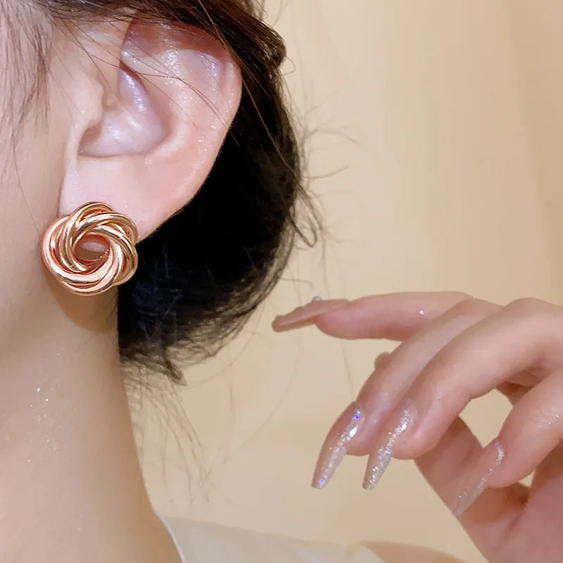 Geometric Multi-layer Wrapping Round Circles Twisted Metal Hoop Earrings Women Gold Color Trendy Charms Fashion Jewelry Gifts K